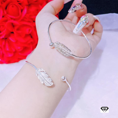 Lắc tay nữ thời trang mặt tim chất liệu bằng bạc s925 MS0130