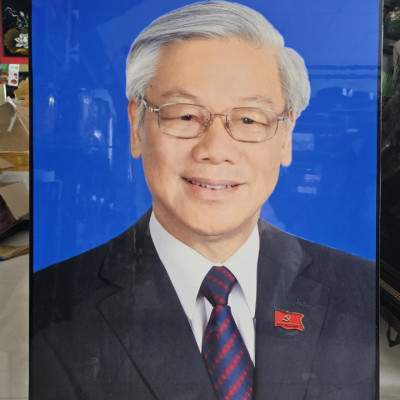 Tranh sơn mài - Chân dung Tổng Bí Thư Nguyễn Phú Trọng - size 50x80 cm