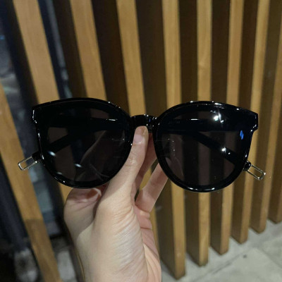 Kính mát nam nữ thời trang chống nắng, chống tia cực tím bảo vệ mắt