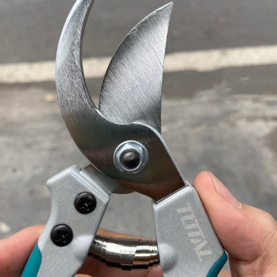 KÉO CẮT TỈA 205MM ĐỆM NHỰA TPR TOTAL THTP62082 - HÀNG CHÍNH HÃNG