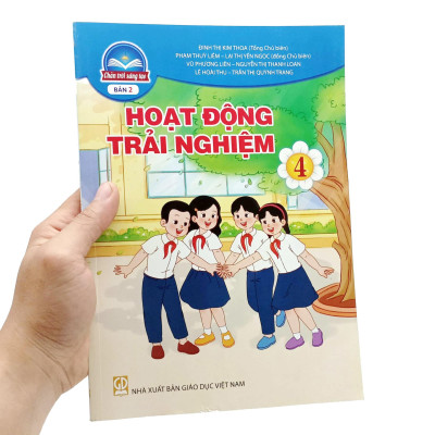 Hoạt Động Trải Nghiệm 4 - Bản 2 (Chân Trời Sáng Tạo) (2023)