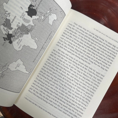 SỰ TRỖI DẬY VÀ SUY TÀN CỦA CÁC CƯỜNG QUỐC - Biến đổi kinh tế và Xung đột quân sự từ năm 1500 đến năm 2000 - Paul Kennedy - Omega 