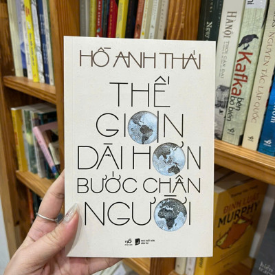 Sách - Thế gian dài hơn bước chân người (Nhã Nam HCM)