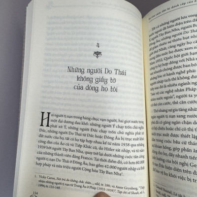 ĐI TÌM CUỘC ĐỜI BỊ ĐÁNH CẮP CỦA ÔNG BÀ TÔI - Ivan Jablonka - Bảo Chân dịch - Nhà xuất bản Trẻ.