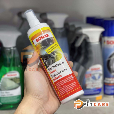 Chai xịt làm sạch và bảo dưỡng nhựa trong và ngoài xe Sonax 380041 dung tích 300ml