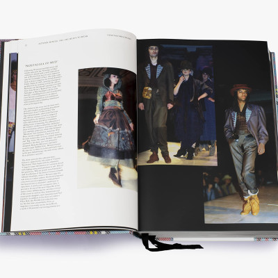 Artbook - Sách Tiếng Anh - Vivienne Westwood Catwalk