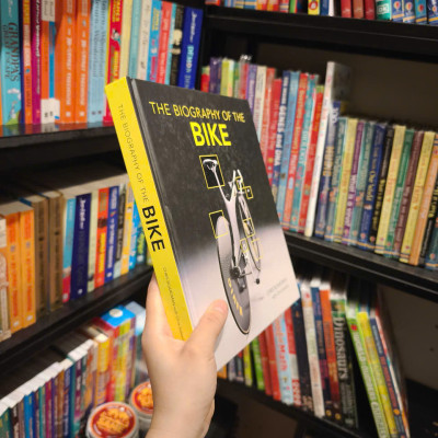 Sách - The Biography of the Bike: The Ultimate History of Bike Design by Chris Boardman