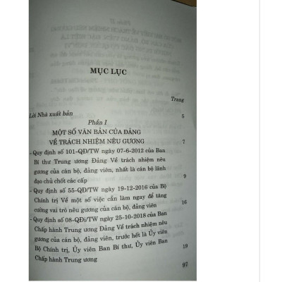 Sách - Cán Bộ, Đảng Viên, Đặc Biệt Là Người Đứng Đầu Cơ Quan, Đơn Vị Phải Đề Cao Trách Nhiệm, Gương Mẫu Đi Đầu - NXB Chính Trị Quốc Gia