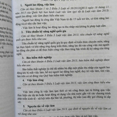 Sách Luật Bảo Hiểm Xã Hội năm 2024 – Quy Định Mới về Tiền Lương, Bảo Hiểm Y Tế và Chính Sách Hỗ Trợ Việc Làm - V2570T