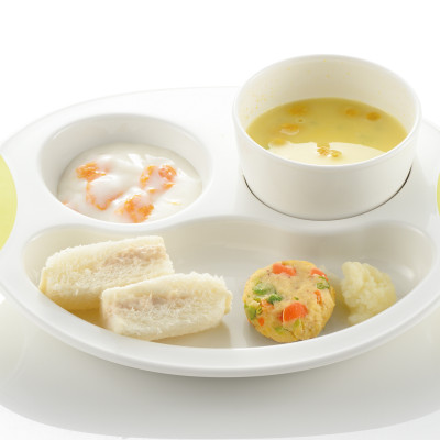 Khay ăn 3 ngăn TLI Richell Nhật Bản - bước 3 thiết kế hỗ trợ bé tự xúc ăn | Baby