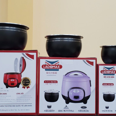 Nồi cơm điện 0.8 L Ladomax HA-7408 lòng niêu nấu cơm chín đều, có xửng hấp, cho 1- 3 người ăn - Hàng chính hãng