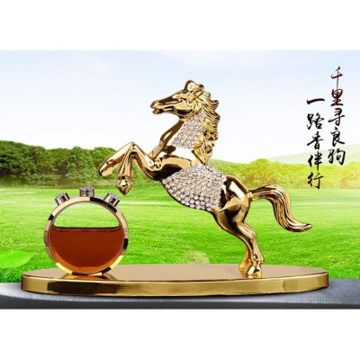 Tượng Phong Thuỷ Ngựa Vàng Đính Đá Cao Cấp - Tượng Mã Đáo Thành Công Trang Trí Bàn Làm Việc, Ô Tô 