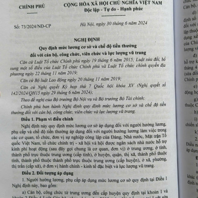Sách Luật Bảo Hiểm Xã Hội năm 2024 – Quy Định Mới về Tiền Lương, Bảo Hiểm Y Tế và Chính Sách Hỗ Trợ Việc Làm - V2570T