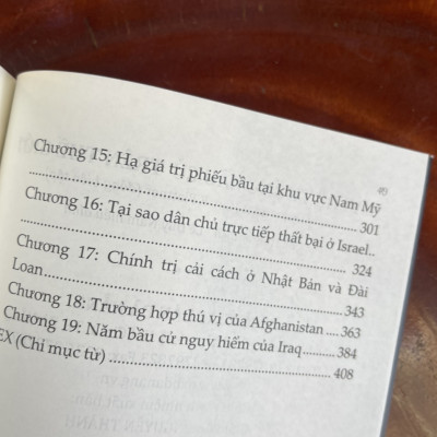 CÁC HỆ THỐNG BẦU CỬ TRÊN THẾ GIỚI - Larry Diamond & Marc F.Plattner đồng biên tập - Nhóm dịch Book Hunter – Lê Duy Nam hiệu đính – Book hunter – Lyceum –NXB  Đà Nẵng