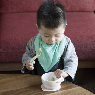 Chén ăn dặm TLI Richell Nhật Bản bước 2-3 thiết kế hỗ trợ cho bé tập tự ăn | Baby