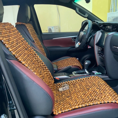 Đệm lót ghế ô tô hạt gỗ Bách Xanh 100% tự nhiên tựa lưng massage trên ô tô