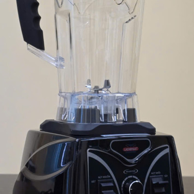 Máy xay sinh tố công nghiệp 2380W Ladomax chống rung ồn, inverter tiết kiệm điện, chân đế nhôm tản nhiệt tốt, moto lõi đồng, xay rau má, xay đá, sinh tố...có linh kiện thay thế - Hàng chính hãng