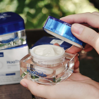 Bộ Đôi Trong Uống Ngoài Thoa Cân Bằng Nội Tiết, Dưỡng Trắng Sáng Da Viên Uống Hoa Thiên & Kem Dưỡng Trắng Da Hoa Thiên