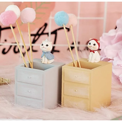 Hộp Cắm Bút Mèo Quàng Khăn Đỏ Công Chúa Dễ Thương - Art House