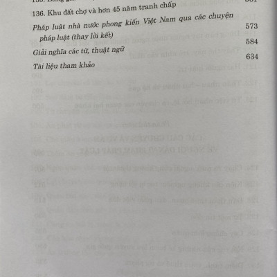 Luật Xưa Án Cũ