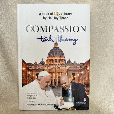 Sách Song Ngữ: Compassion - Tình Thương (Bìa Cứng)