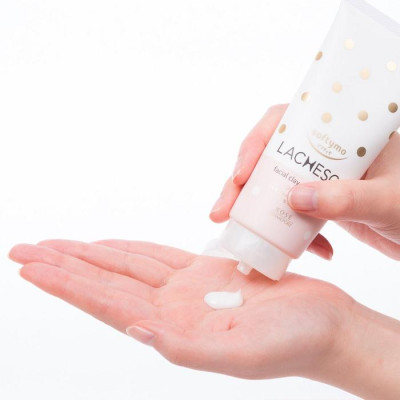 Sữa Rửa Mặt Tạo Bọt Chiết Xuất Bùn Dưỡng Ẩm Mềm Mịn Softymo Lachesca Kosé Nhật Bản (Tuýp 130g)