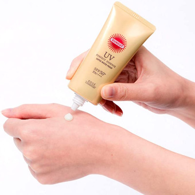 Kem Chống Nắng Kosé Suncut UV Essence Super Water Proof (60 G)