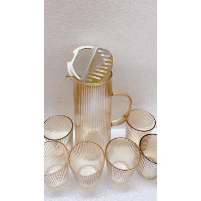 BỘ BÌNH ĐỰNG NƯỚC UỐNG THỦY TINH KÈM 6 CỐC MÀU VÀNG GOLD VÂN TĂM SANG TRỌNG