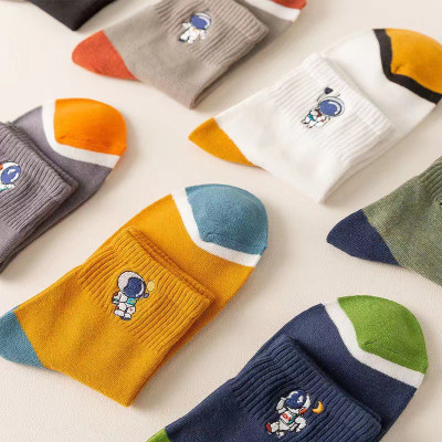 Combo 5 đôi Vớ tất nam cổ trung màu trung tính thêu phi hành gia thông hơi