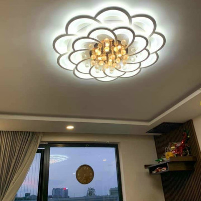 Đèn ốp trần,Đèn mâm Led Hoa Mai có khiển từ xa thay đổi chế độ màu ánh sáng,phù hợp phòng khách hoặc ngủ - Hàng chính hãng Klasse