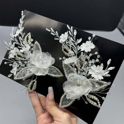 Cài tóc cô dâu thủ công mẫu hoa hồng đính cánh đá mới t9/2024