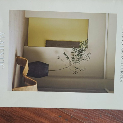 Sơn tường trong nhà cao cấp Jotun Majestic 1L Bóng sang trọng (Sơn nội thất cao cấp)