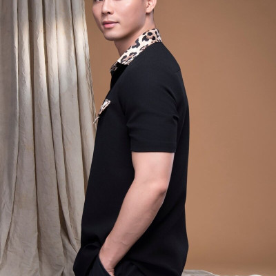 Áo sơ mi đen xô cát phối beo cổ túi LM112452 [BST Da Beo]