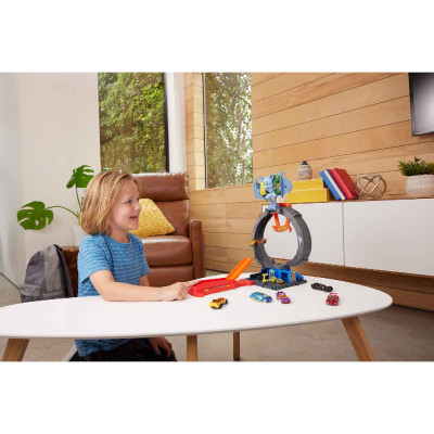 Đồ Chơi Mô Hình City Trạm Lốp Xe Dơi Siêu Đẳng HOT WHEELS HTN78/HDR29