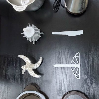 Máy xay thịt 550W Ladomax HA-336 cối inox 304 dung tích 3L, tặng kèm lồng đánh trứng và dụng cụ lột tỏi-Hàng chính hãng