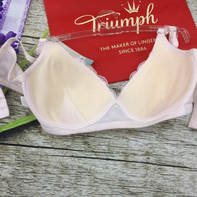 Áo ngực nữ Triumph  052HP không gọng,mỏng phối ren