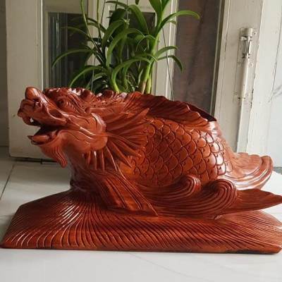 Tượng Phong Thủy Cá Chép Hóa Rồng Gỗ liền khối Dài 50cm x Cao 25cm x ngang 22cm Biểu tượng sự may mắn, thịnh vượng để phòng khách đem lại sự thành công sự nghiệp, tài lộc ạ