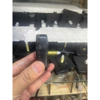 Máy Đồng Hồ Treo Tường M2008 – Kim Giật – Trục Đồng 16mm – Bảo Hành 12 Tháng