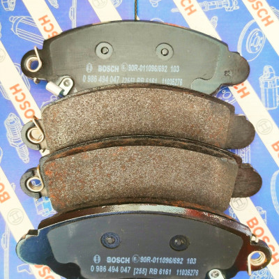 Bố Thắng Trước Ford Transit (2000-2006) - Bosch BP 4047