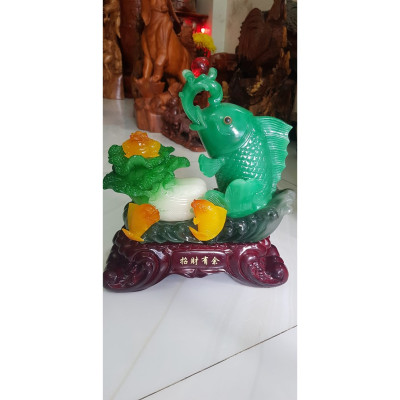 Tượng Phong Thủy Cá Chép Xanh To Ngậm Châu Đỏ Bắp Cải Có Cá có nước có tiền Bắp cải tượng trưng cho của cải thêm 2 cá vàng nhỏ xinh xinh cóc vàng ngậm tiền Size 39cm x 33cm x 17cm Anh Chị trưng phòng khách nhà, công ty, quà biếu tặng ý nghĩa ạ