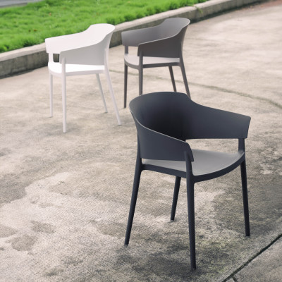 Ghế nhựa đúc, ghế sân vườn có tay vịn