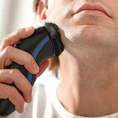 Máy cạo râu ba lưỡi tròn khô và ướt 2 trong 1 Philips Norelco S1560/81 Shaver 2100, thiết kế cả lưỡi cạo thẳng phần lưng máy- Hàng chính hãng