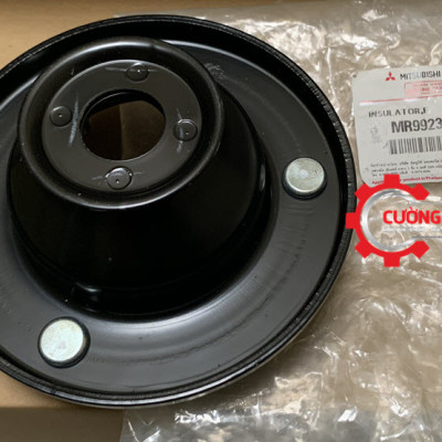 Bát bèo giảm xóc trước Mitsubishi Triton, Pajero Sport 2009-2024 mã MR992326