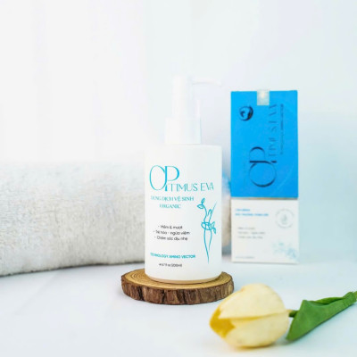 Dung dịch vệ sinh phụ nữ Thanh Mộc Hương chiết xuất trầu không, nghệ tươi an toàn cho cả mẹ bầu 200ml