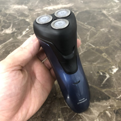 Máy Cạo Râu Nam Philips AT620 - Hàng Nhập Khẩu