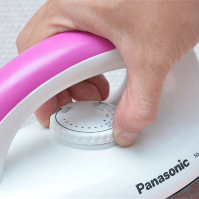 Bàn Ủi Khô Panasonic PABU-NI-317TVRA (1000W) - Hàng chính hãng