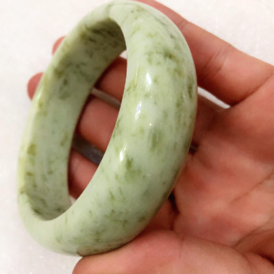 Vòng tay cẩm thạch ngọc serpentine màu xanh cốm nguồn gốc Viet Nam