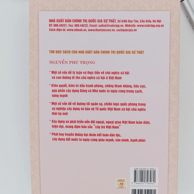 Xây dựng và phát triển nền văn hóa Việt Nam tiên tiến, đậm đà bản sắc dân tộc