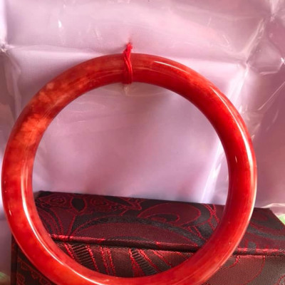 CHIẾC VÒNG SIZE 60MM TO ĐÁ CẨM THẠCH ĐỎ ĐẸP MÀU ĐỎ CAM TƯƠI BÓNG ĐẸP  HỢP MỆNH HỎA THỔ 58KG ĐẾN 69KG