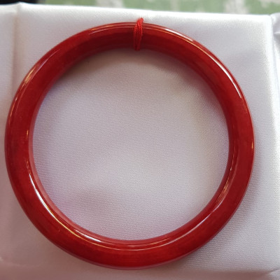 Vòng Cẩm Thạch đỏ đẹp đậm đều bóng xinh quá ni 54mm x cọng 7mm Vòng  chuẩn hợp nữ mạng hỏa mạng thổ 53kg- 60kg đeo đẹp tay may mắn tốt sức khỏe công việc rực rỡ tài lộc ạ Món quà tặng ý nghĩa dành cho Mẹ chính mình & người thân ạ